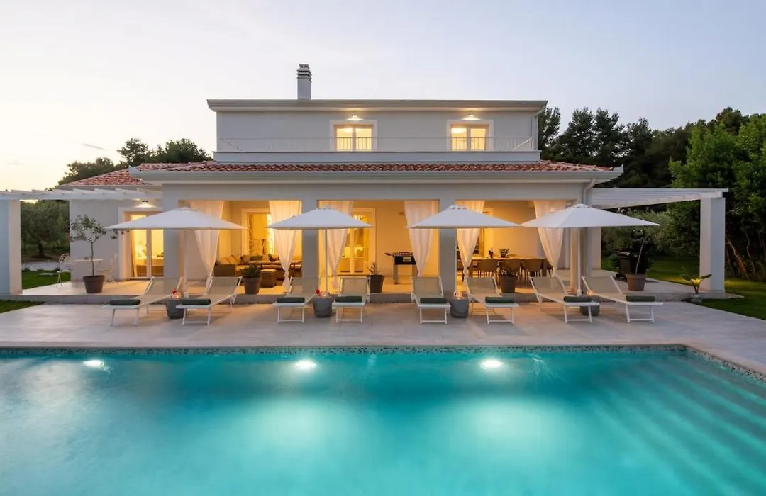 Villa Oliveti By Villas Holiday-1